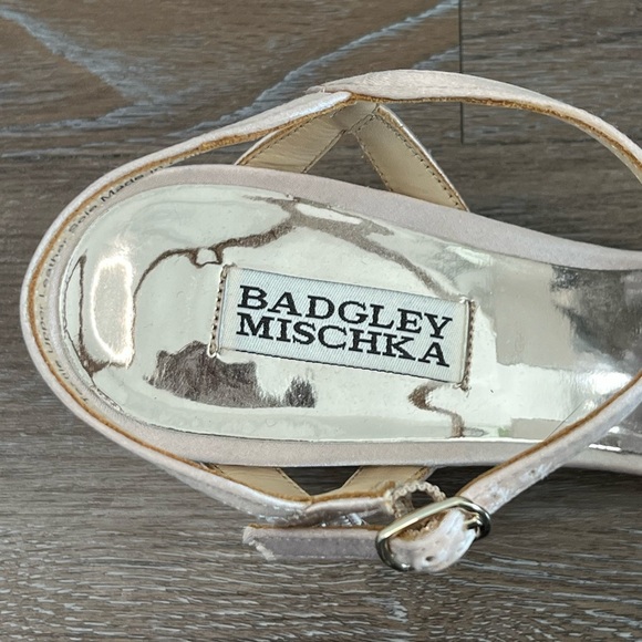 Badgley Mischka Pink Embellished Sandals - Picture 11 of 13